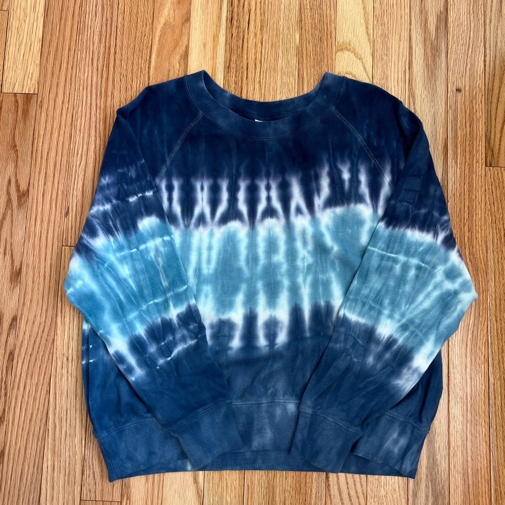Old navy, medium tie dye crewneck, brand new